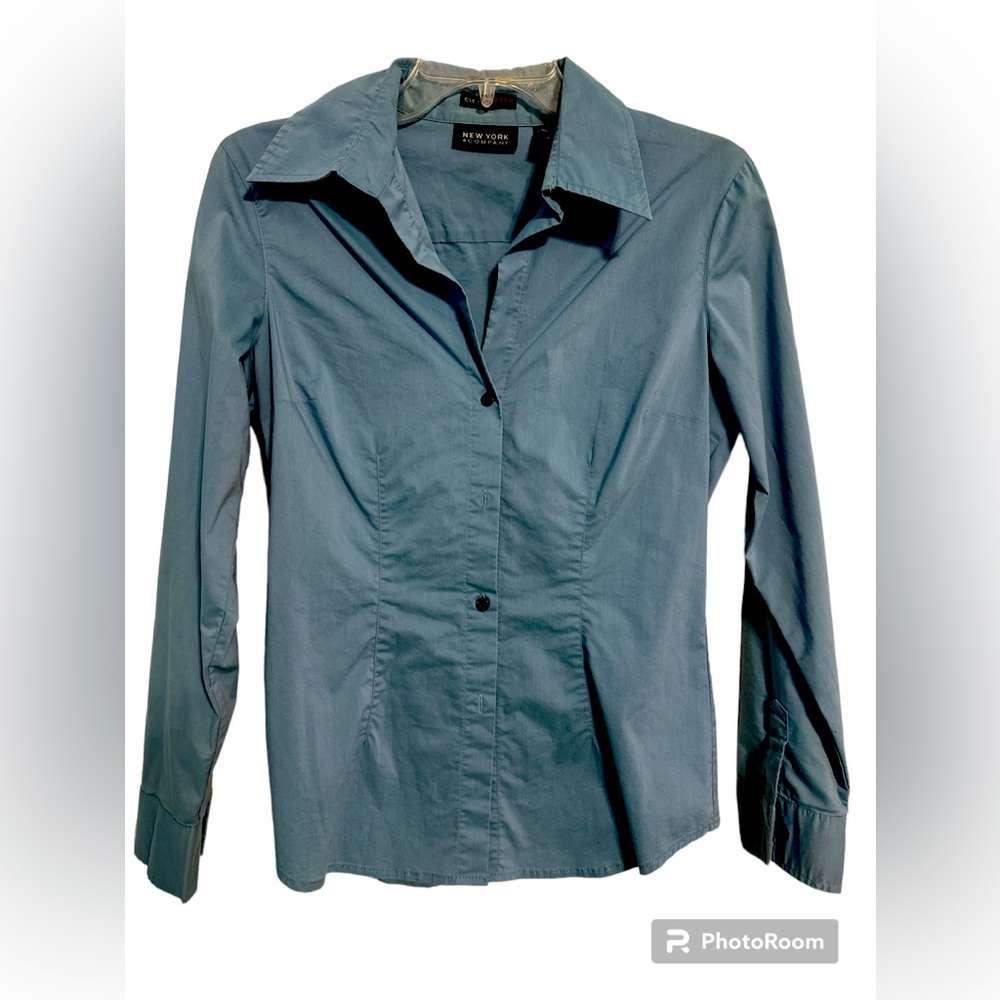 New York& Company Blue Blouse. Size Small. Stretchy Material.